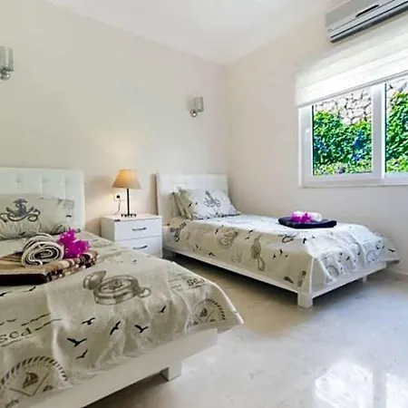 别墅 Sleeps 6 Pool Air Con Wifi