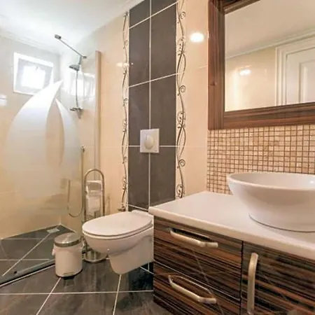 别墅 Sleeps 6 Pool Air Con Wifi *